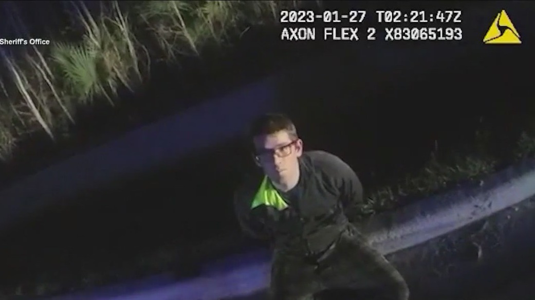 Florida peeping Tom arrested after getting caught looking through people's windows